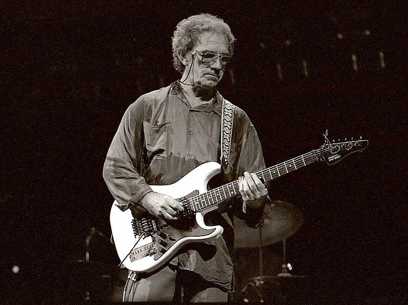JJ Cale in 2006 [Credit: Louis Ramirez/Flickr]