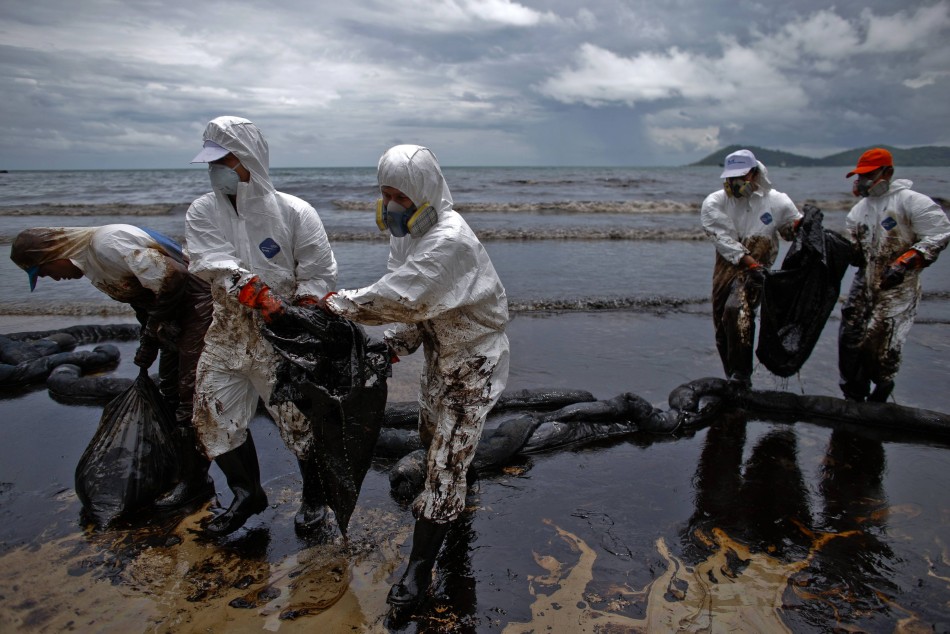 Gulf of Thailand Oil Spill Blackens Koh Samet Beaches