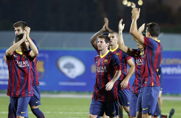 Barcelona applaud fans in Dura stadium