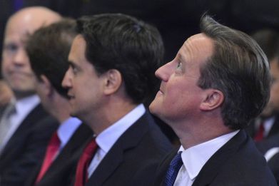 Leader of the Labour Party Ed Miliband (L) and UK Prime Minister David Cameron (R) (Photo: Reuters)