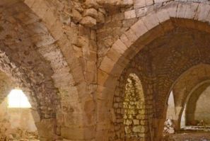The part of a hospital building from Crusader era shows a large hall composed of more than six metres high massive pillars, rooms and smaller halls. (Photo: Yoli Shwartz/Israel Antiquities Authority)