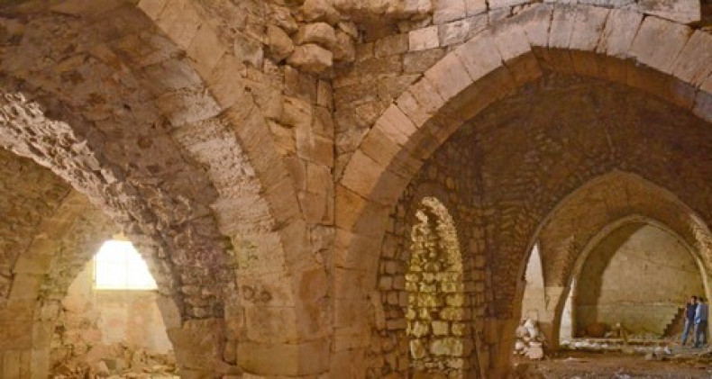 The part of a hospital building from Crusader era shows a large hall composed of more than six metres high massive pillars, rooms and smaller halls. (Photo: Yoli Shwartz/Israel Antiquities Authority)