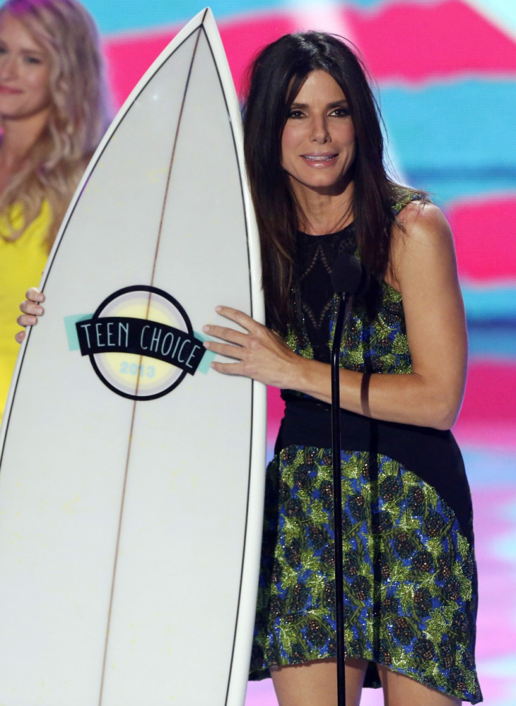 Actress Sandra Bullock accepts the Choice Summer Movie Star: Female Award at the Teen Choice Awards 2013. (Photo: Reuters)