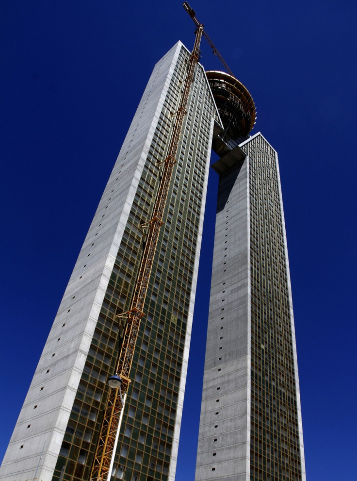 Local media reports that no elevators were installed until the completion of the first 23 floors. Later, the lift that was installed fell injuring workers. (Photo: Reuters)