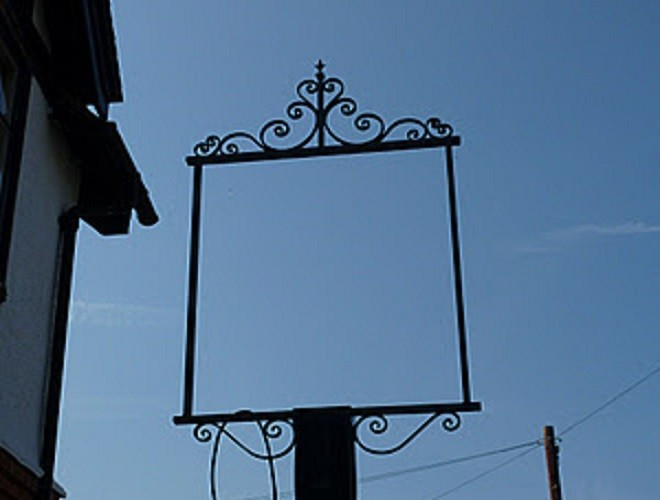 Closed down pubs create empty high streets