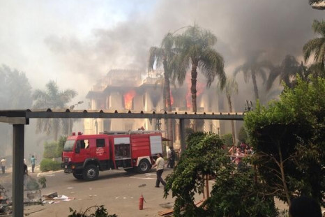 Giza governorate building on fire