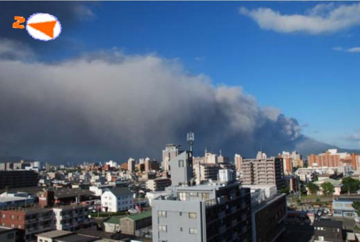 Ash plume from Sakurajima volcanic eruption flowing northwest towards Kagoshima city. Plume of a large amount reached 5,000 m on 18 August, 2013. (Photo: Kagoshima Local Meteorological Observatory)