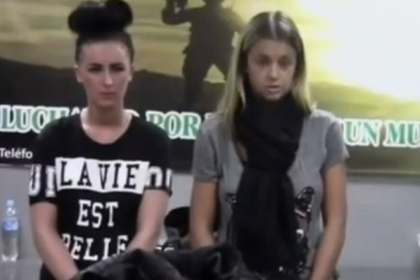 Michaella McCollum (L) and Melissa Reid deny knowingly carrying drugs (National Police of Peru)