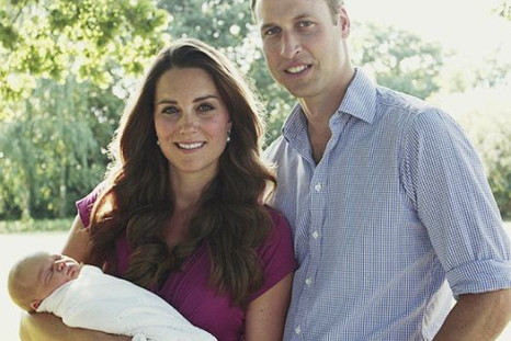 Prince George along with his parents Prince William and Kate Middleton in a latest royal family photo. (Photo: The British Monarchy Heir/Facebook)