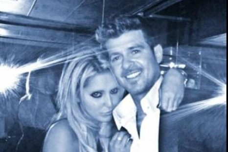 Robin Thicke pictured Groping Woman’s Bottom at VMAs After-Party