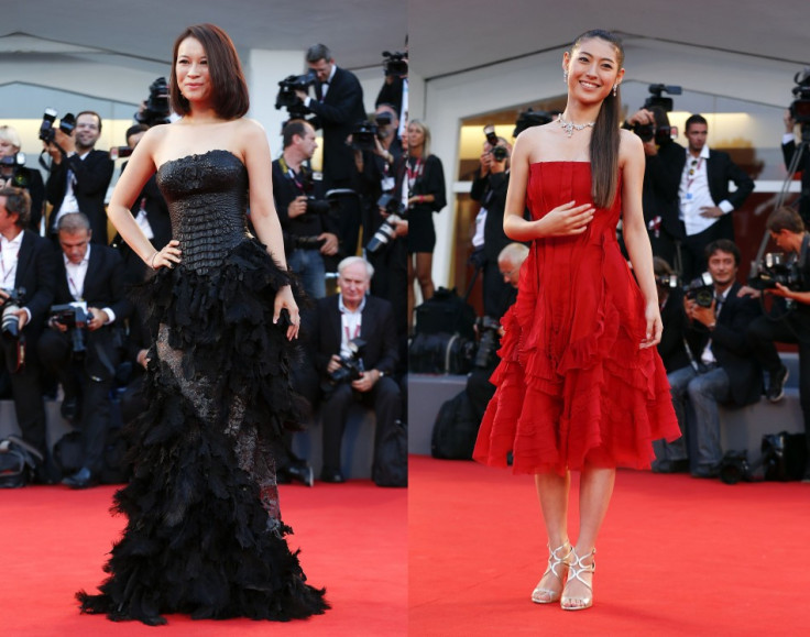 Actress Miori Takimoto (R), who voiced the role of Naoko Satomi on animated feature film Kaze Tachinu (The Wind Rises); and actress He Wenchao pose at the red carpet. (Reuters)