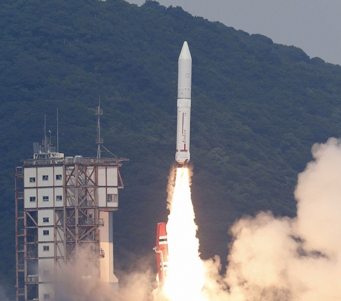Japan's LaptopControlled Space Rocket Blasts Off [VIDEO]