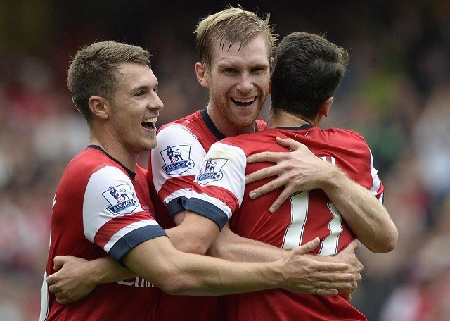 Mertesacker Ramsey Ozil Arsenal