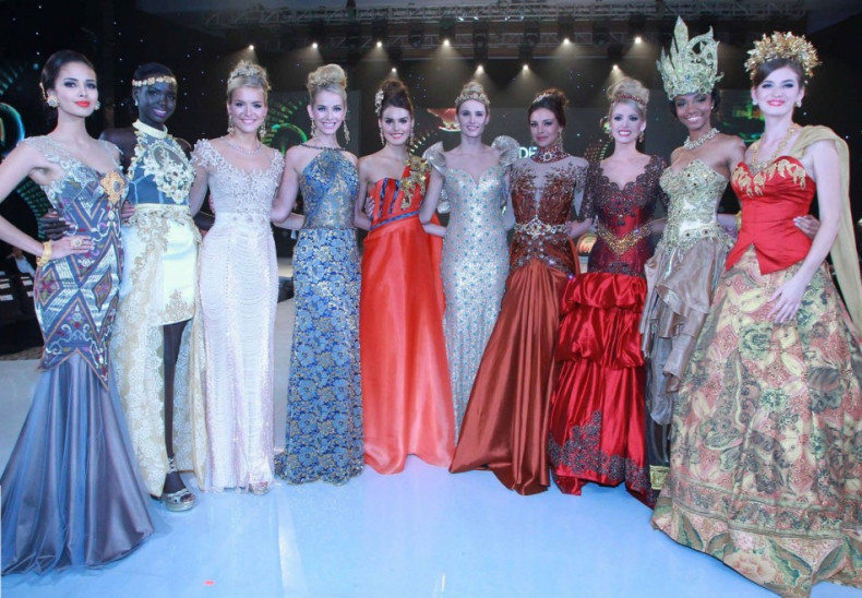 Top Model contestants of Miss World 2013 pageant pose after the model contest. They are (from left to right): Miss Philippines, Miss South Sudan, Miss England, Miss United States, Miss Cyprus, Miss Italy, Miss France, Miss Brazil, Miss Cameroon, and Miss