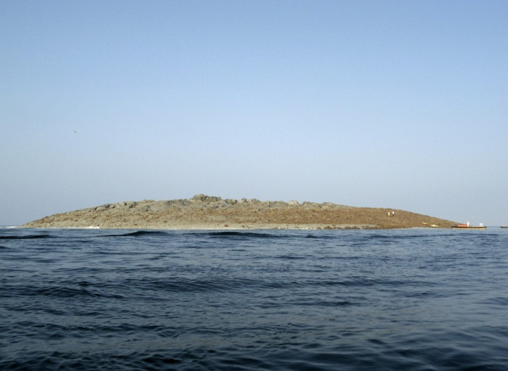 Pakistan earthquake creates an island