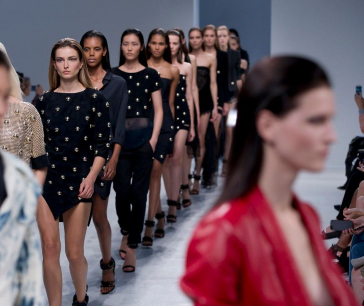 Skintight dresses are a hot offering by designer Anthony Vaccarello's Spring/Summer 2014 collection. (Photo: Reuters) Skintight dresses are a hot offering by designer Anthony Vaccarello's Spring/Summer 2014 collection. (Photo: Reuters)