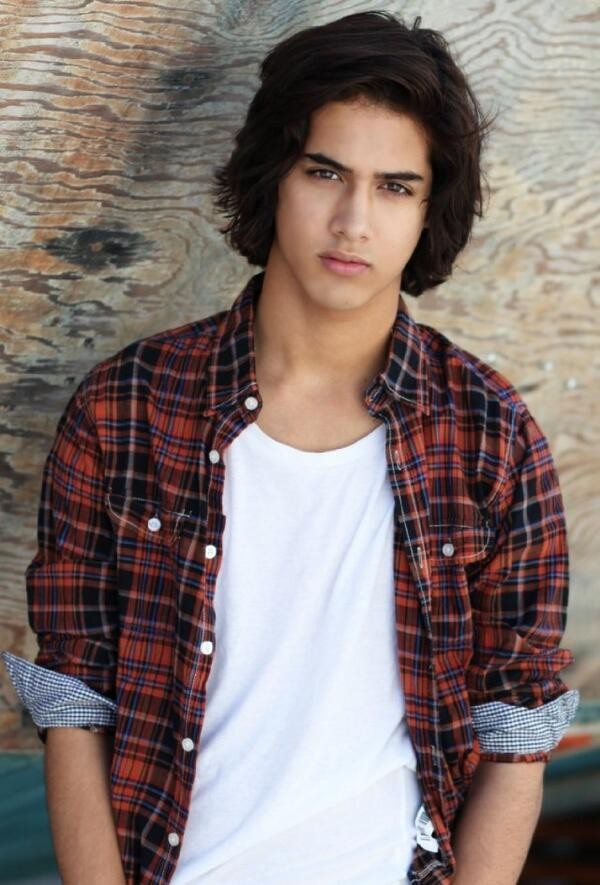 Avan Jogia gujarati