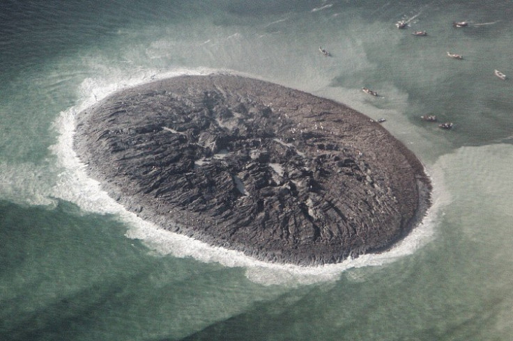 An animated aerial photo of an island that has been formed offshore in Pakistan following a recent 7.7 magnitude earthquake. (Photo:  National Institute of Oceanography/NASA)