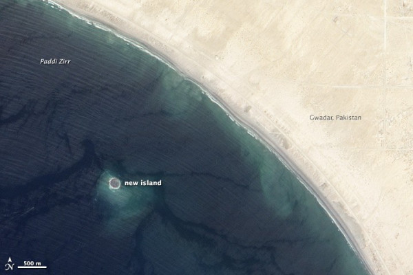 The Advanced Land Imager (ALI) on NASA’s Earth Observing-1 (EO-1) satellite captured the image of the new island on 26 September. (Photo: NASA) The Advanced Land Imager (ALI) on NASA’s Earth Observing-1 (EO-1) satellite captured the image of the new island on 26 September. (Photo: NASA)