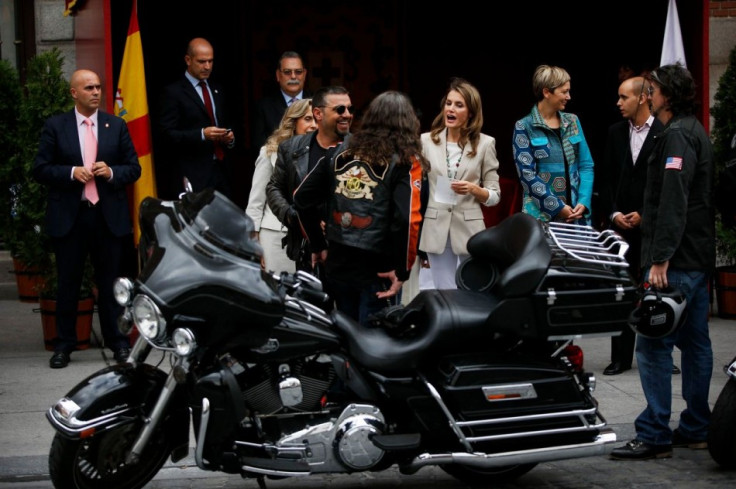 Princess Letizia talks to bikers as she collects money donations. (Photo: REUTERS/Susana Vera)