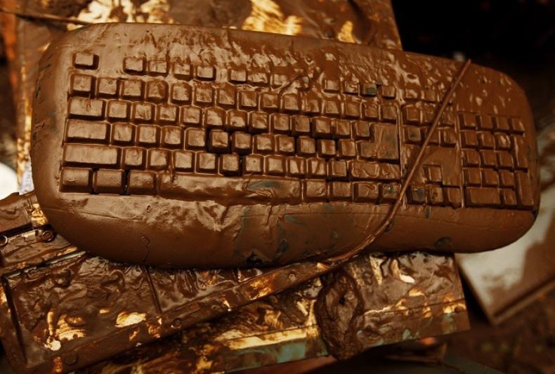 Computer keyboards contained 7,500 bacteria per swab.