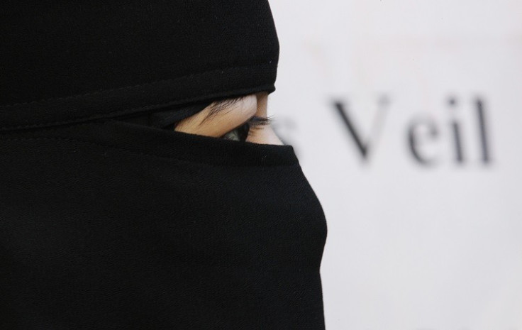 Face veil muslim