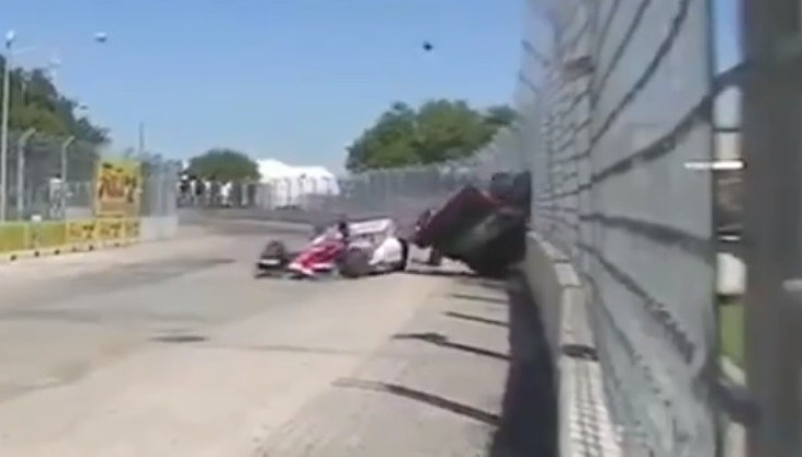 Darlo Franchitti  crashed as he tried to overtake Takuma Sato  on the final lap