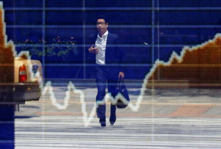 Asian Shares Bounce from 4-week low