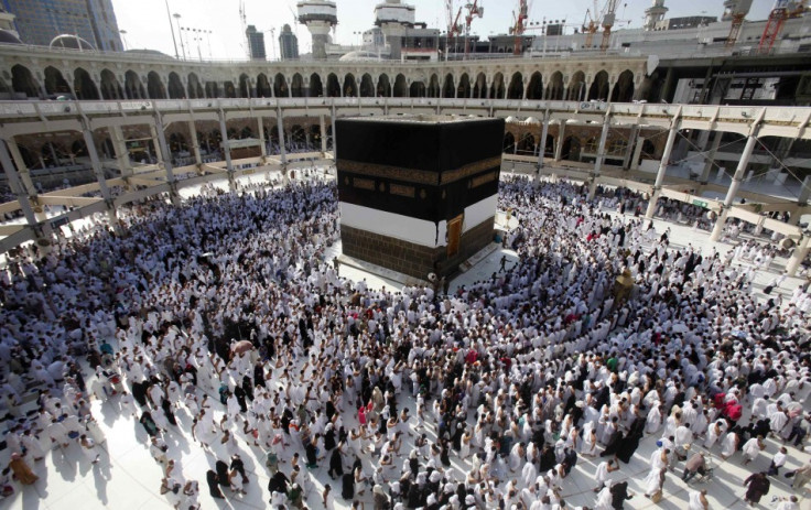 Muslim pilgrims pray at the Grand Mosque in the holy city of Mecca during Hajj 2013. (Photo: REUTERS)