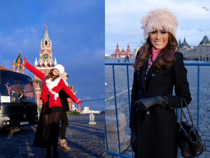 Constanza Baez, Miss Universe Ecuador 2013 (L) and Gabriela Isler, Miss Universe Venezuela 2013 pose at Red Square. (Photo: Miss Universe Organization L.P., LLLP)