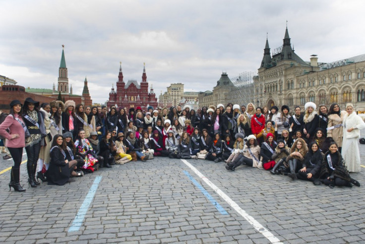 Miss Universe 2013 contestants pose for a photo in Red Squar. (Photo: Miss Universe Organization L.P., LLLP)