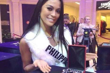 Miss Universe Philippines 2013 Ariella Arida revealed her national gift for the auction event.(Instagram)