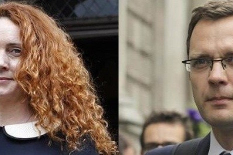 Rebekah Brooks (l) and Andy Coulson had an affair