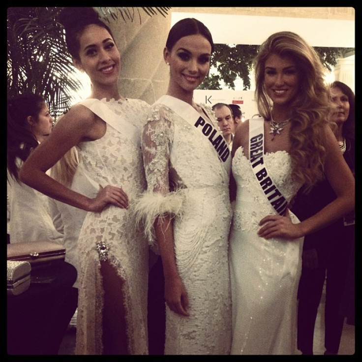 Vision in white: Misses Universe Honduras, Poland and Great Britain. (Photo: MIss Universe Organization L.P., LLLP)