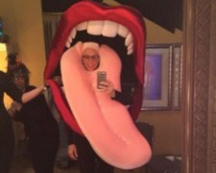 Jenny McCarthy Dresses up as Miley Cyrus' Tongue (Twitter)