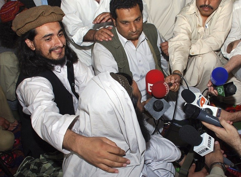Hakimullah Mehsud with former TTP leader Baitullah Mehsud