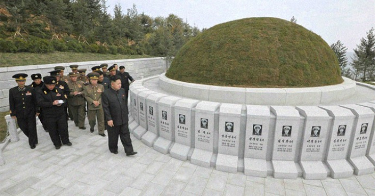 Kim-Jong-un graves sailors