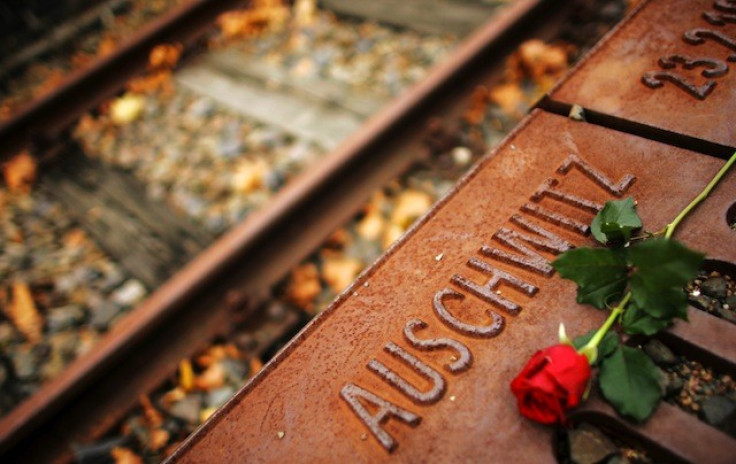 A red rose lies at Gleis 17 (platform 17) holocaust memorial at a former cargo railway station in Berlin-Grunewald November 9, 2006, to mark the Kristallnacht, or Night of Broken Glass (Photo: Reuters)