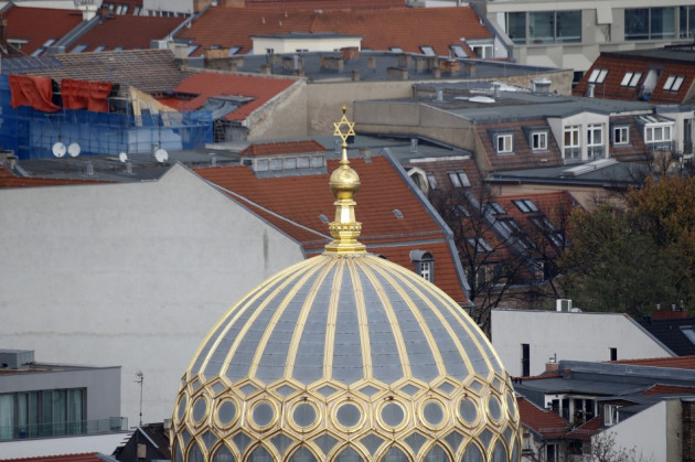 The cupola of Berlin's new synagogue at Oranienburger street is pictured, November 5, 2013. (Photo: Reuters) The cupola of Berlin's new synagogue at Oranienburger street is pictured, November 5, 2013. (Photo: Reuters)