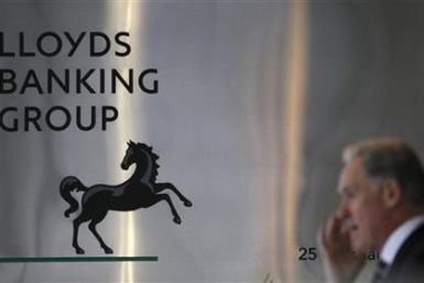 Lloyds Banking Group revises its split payment system and falls in line with RBS and HSBC. Only Barclays does not implement a split system. (Photo: Reuters)