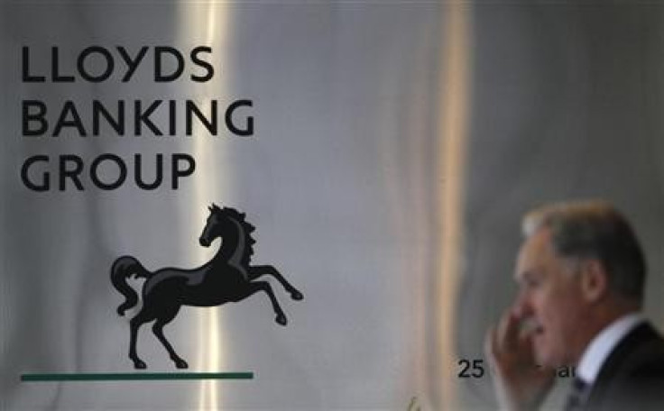 Lloyds Banking Group revises its split payment system and falls in line with RBS and HSBC. Only Barclays does not implement a split system. (Photo: Reuters)