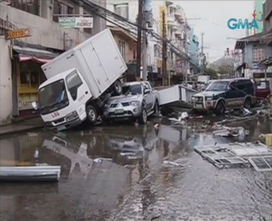 Typhoon Haiyan Death Toll: Yolanda Leaves 100 Bodies Lying On Streets