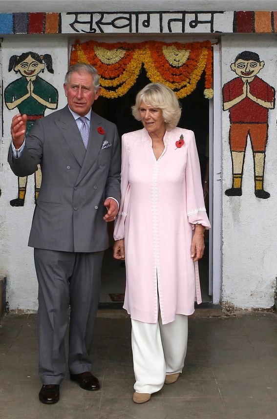 camilla-wore-salwar-suit-styled-dress-visit-mobile-creche-mumbai-photo-reuters.jpg