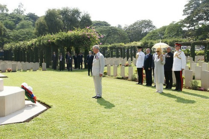 Prince Charles laid a commemorative wreath at a Commonwealth cemetery in Pune, while The Duchess looked on and observed a silence. (Photo: THE BRITISH MONARCHY)