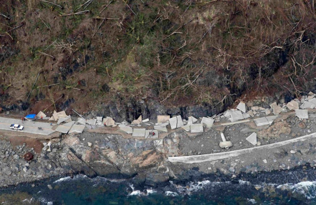 An aerial view of a highway that collapsed at the devastation of super Typhoon Haiyan in Samar province in central Philippines. (Photo: REUTERS/Erik De Castro) An aerial view of a highway that collapsed at the devastation of super Typhoon Haiyan in Samar province in central Philippines. (Photo: REUTERS/Erik De Castro)