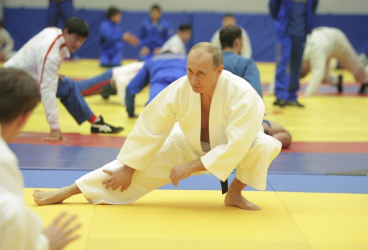 Putin Receives Grandmaster Rank in Taekwondo