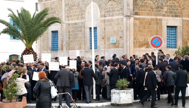 A rally in Tunis outside the government building gathered momentum as IBTimes UK went to interview the finance minister Elyes Fakhfakh (Photo: Reuters)