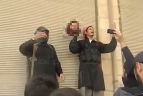 Syria rebels behead