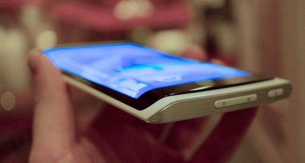 New Innovation: 8.7in ‘Three Fold’ OLED Display Officially Showcased New Innovation: 8.7in ‘Three Fold’ OLED Display Officially Showcased