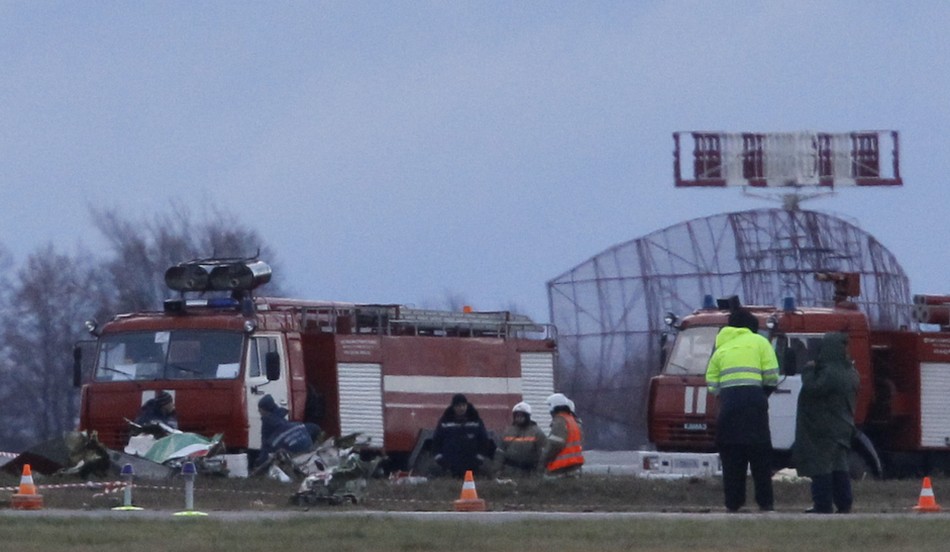Russia authorities consider terror plot could be behind plane crash Russia authorities consider terror plot could be behind plane crash